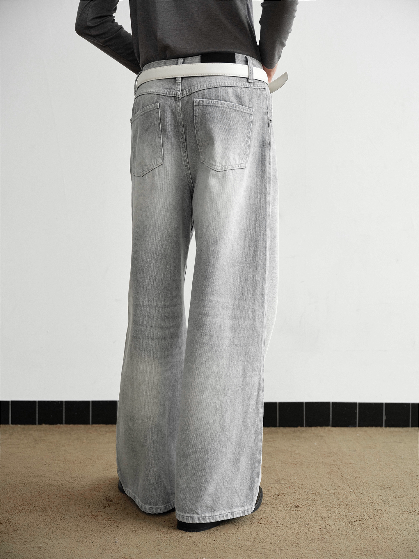 CASUAL STRAIGHT JEANS