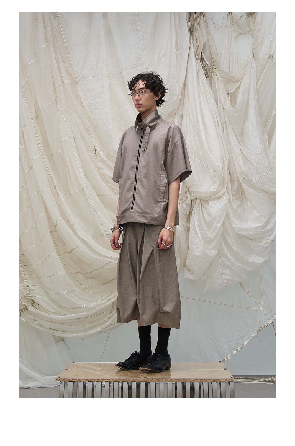 ELEGANT DRAPED PLEATED PANTS