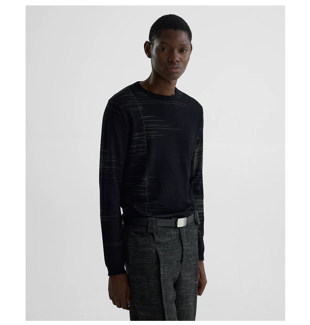 LINE JACQUARD LONG SLEEVE KNIT
