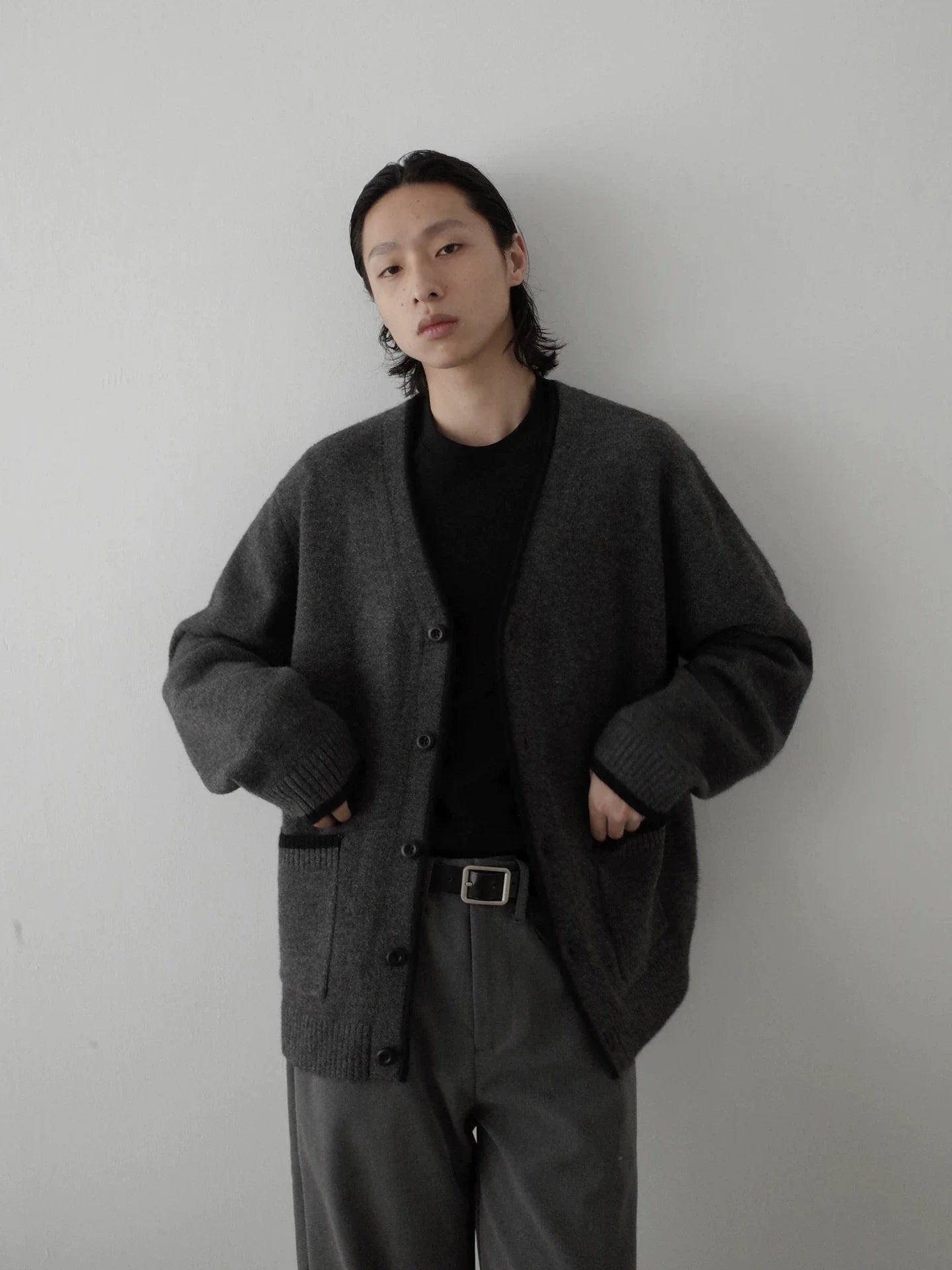 V-NECK KNITTED CARDIGAN