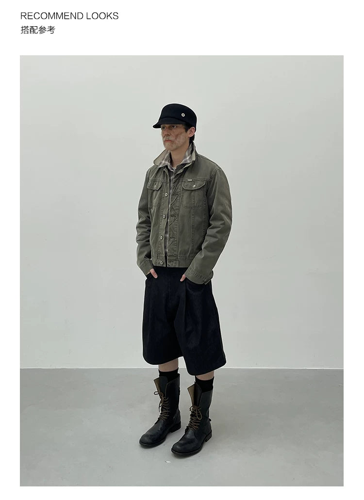 CROPPED KHAKI PLEATED SHORTS