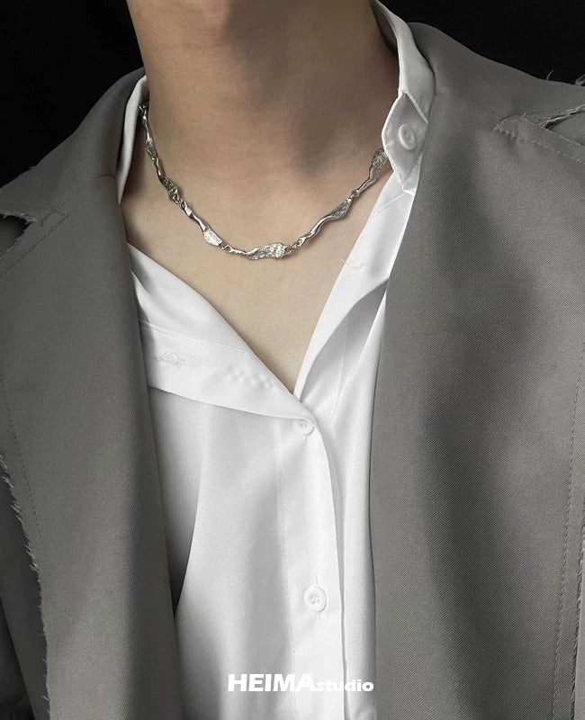 IRREGULAR CHAIN NECKLACE
