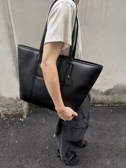 EDGED COMMUTER BAG