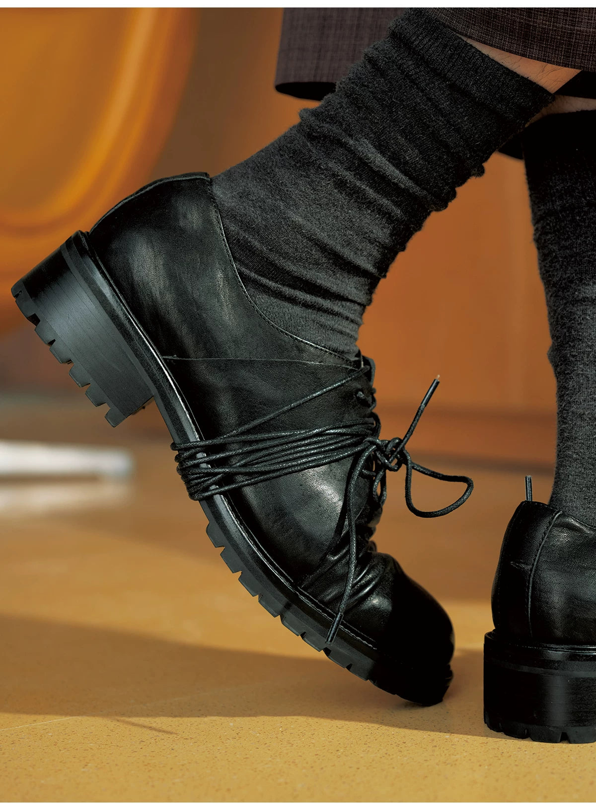 DISTRESSED LEATHER DERBY SHOES