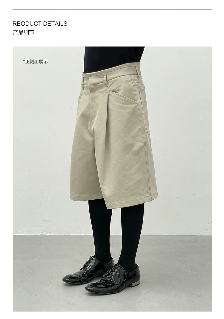 CROPPED KHAKI PLEATED SHORTS