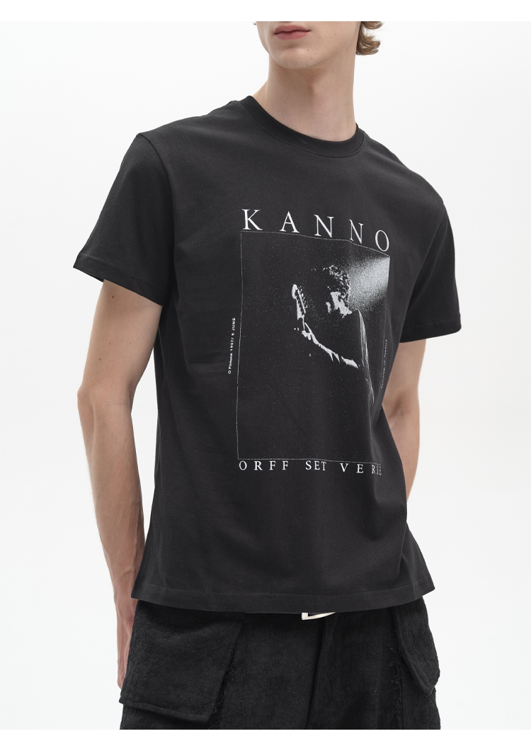 BREATHABLE GRAPHIC TEE