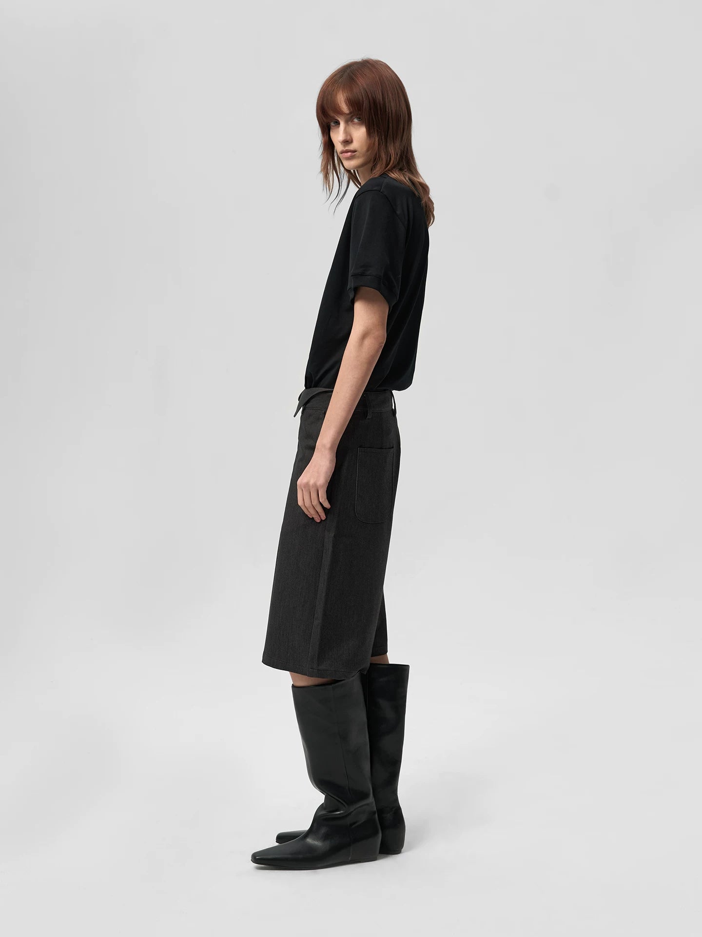 V-NECK DOUBLE LAYER T-SHIRT