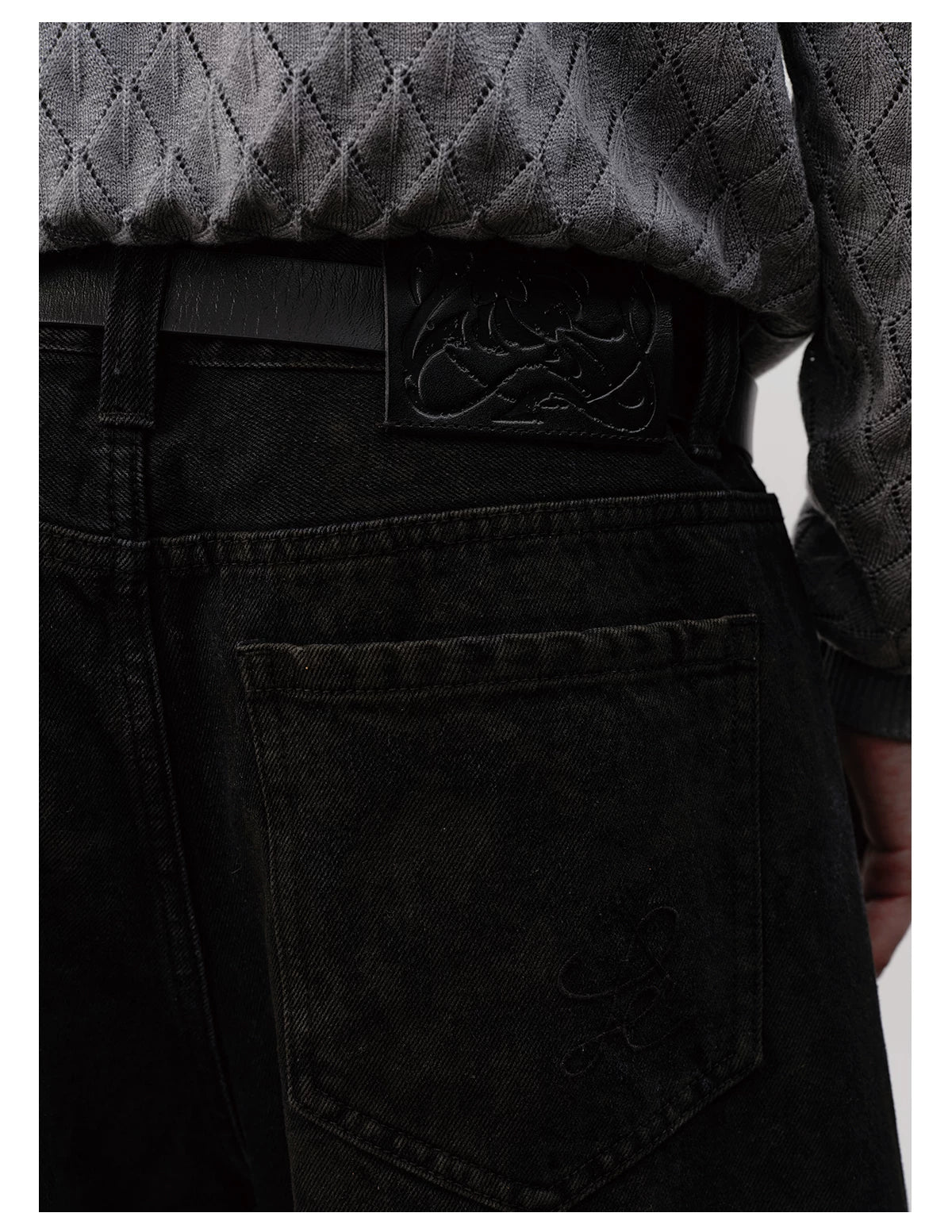 DISTRESSED BLACK DENIM PANTS