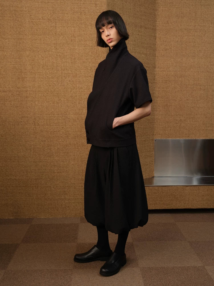 LEAF PATTERNED PLEATED PANTS