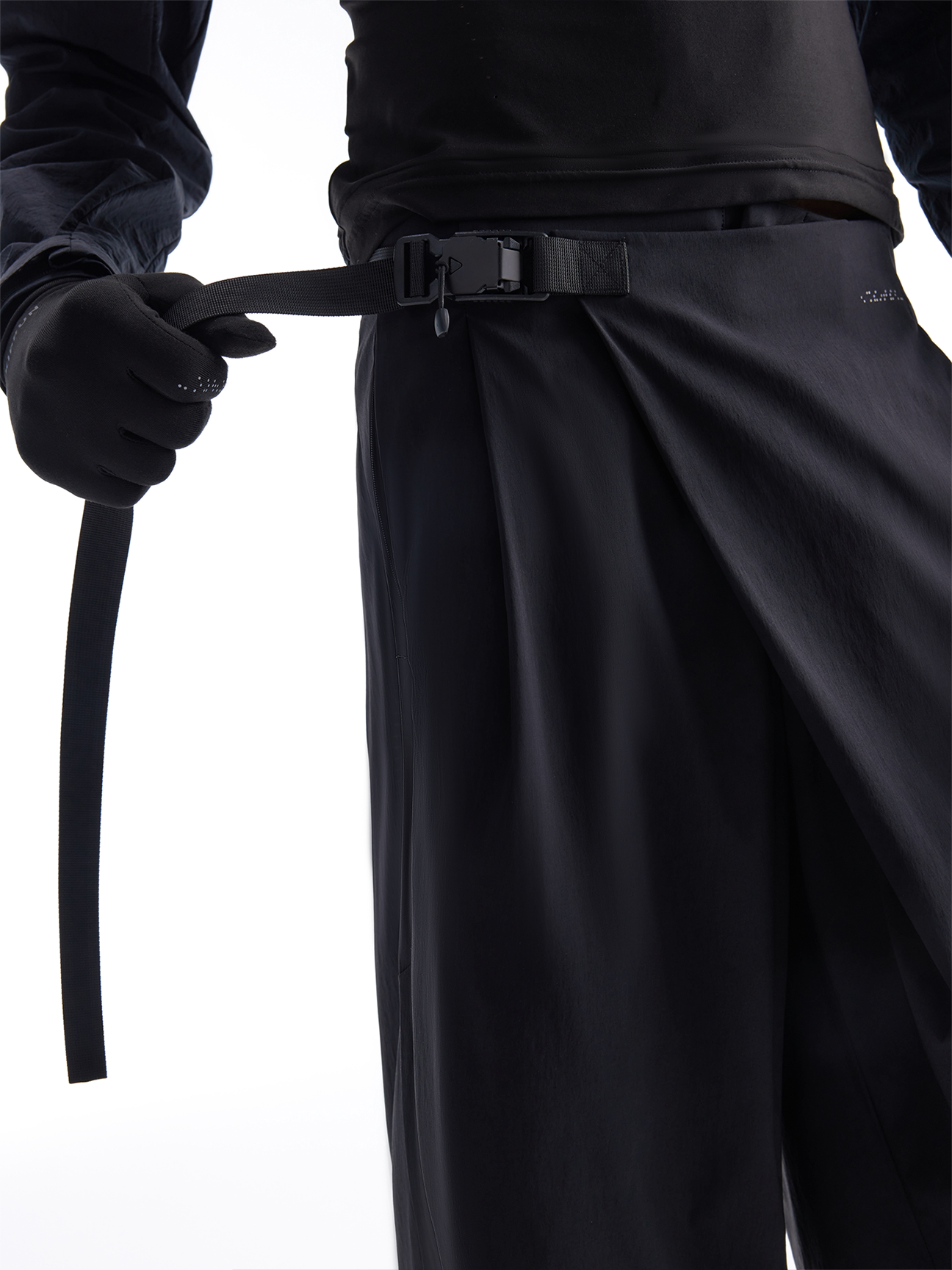 TORSION QUICK-RELEASE CROPPED PANTS