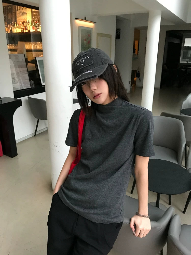 CHIC CROSSED TEE