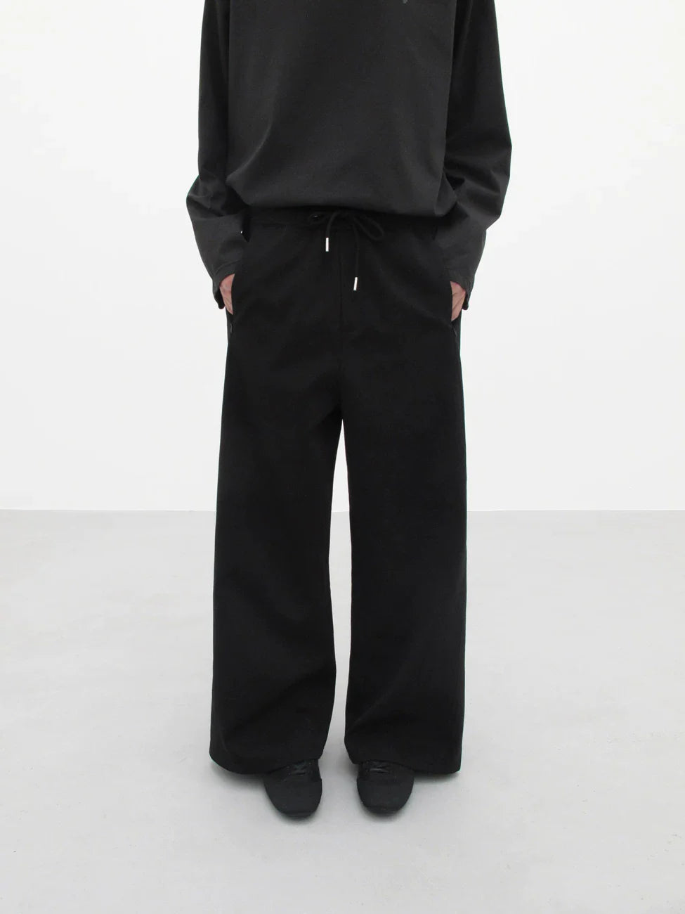 COMFORTABLE LOOSE SWEATPANTS