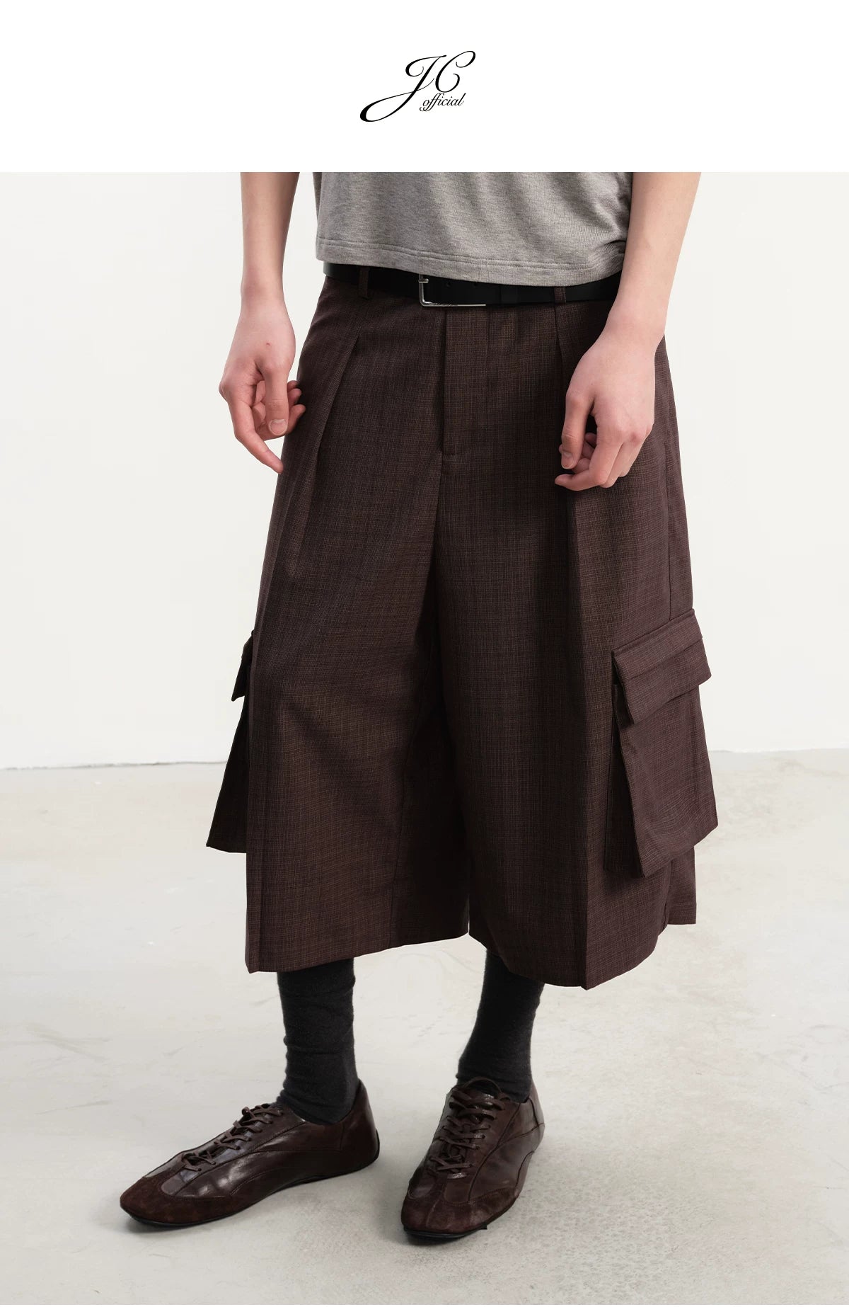 PLAID PLEATED WORK SHORTS