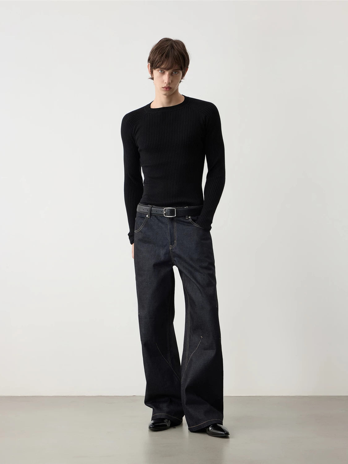 FITTED KNIT SWEATERS & ACTIVEWEAR