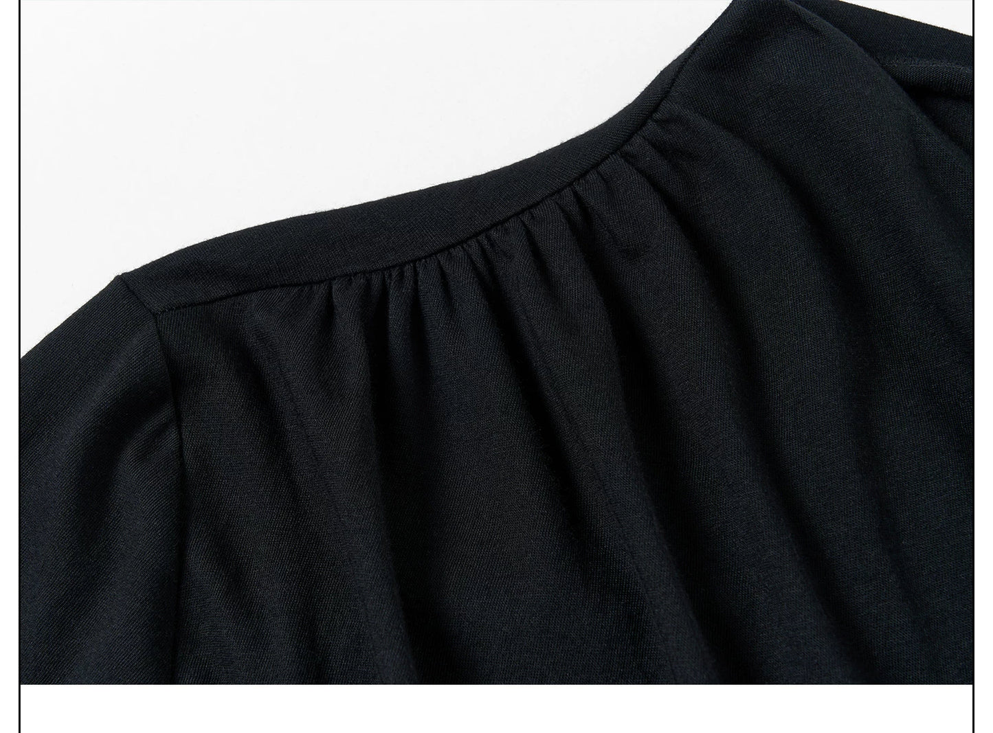 PLEATED HIGH NECK LONG SLEEVE