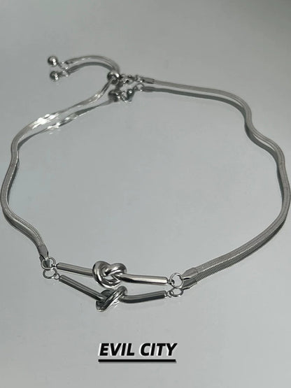 TWISTED CHAIN NECKLACE