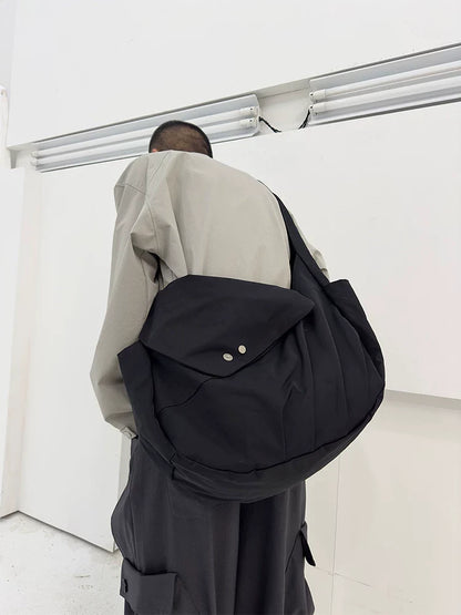 FLYING SAUCER MESSENGER BAG