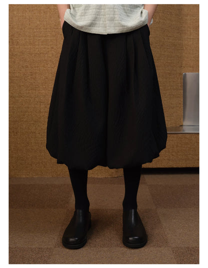 LEAF PATTERNED PLEATED PANTS
