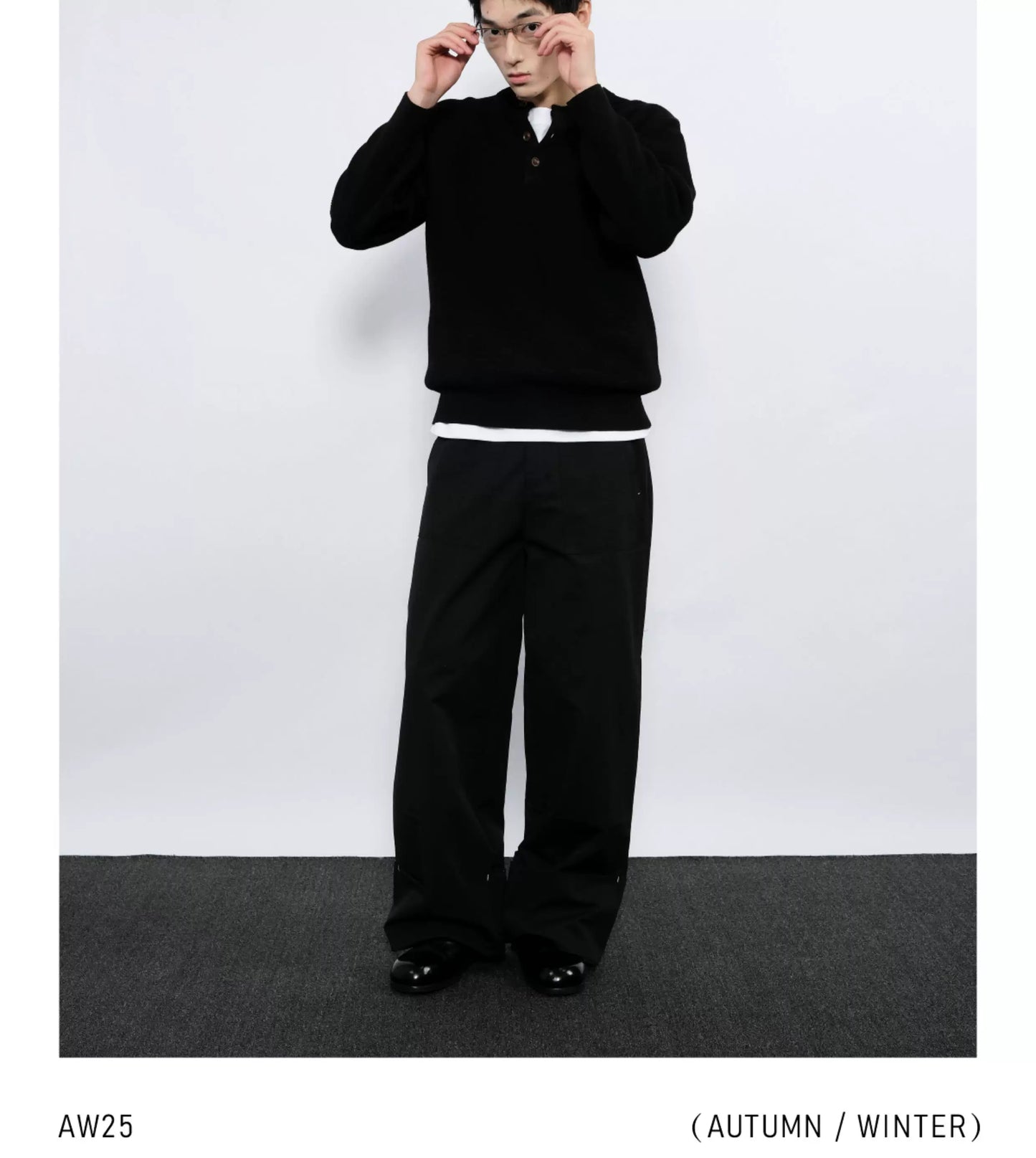 STURDY WIDE-CUFF CASUAL PANTS