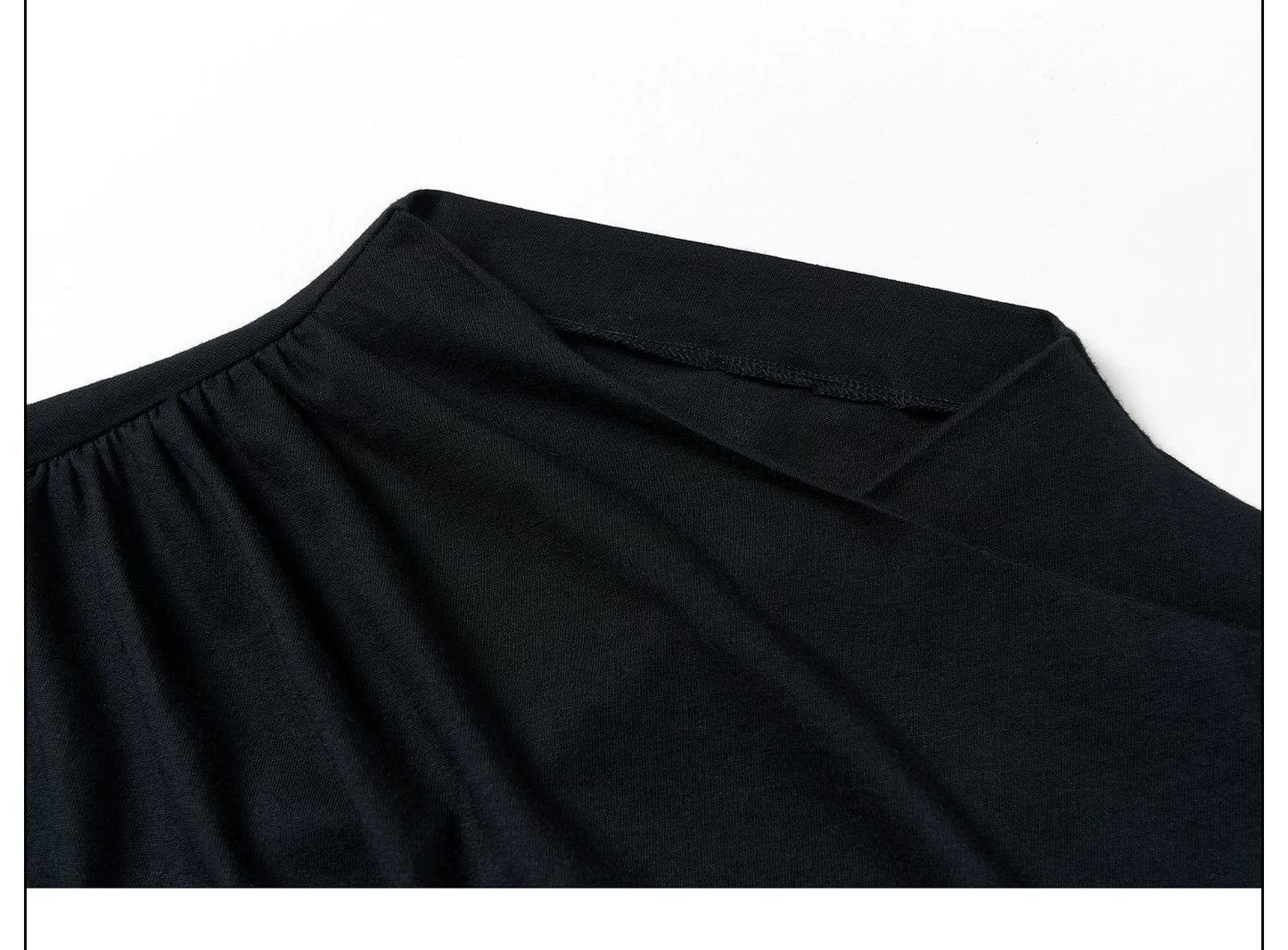 PLEATED HIGH NECK LONG SLEEVE