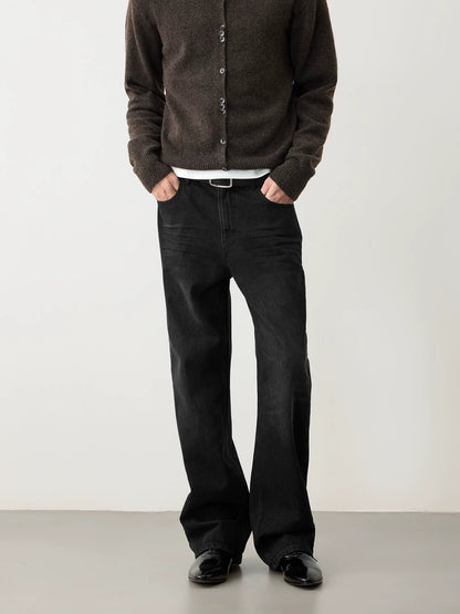 CASUAL STRAIGHT-LEG JEANS COLLECTION