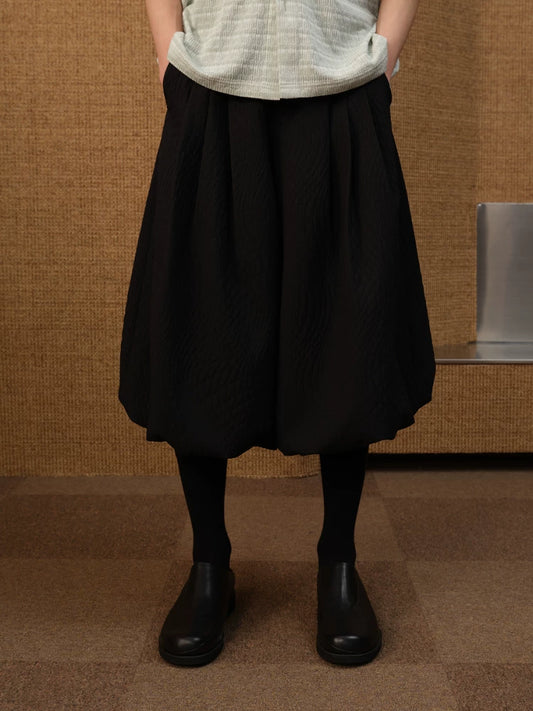 LEAF PATTERNED PLEATED PANTS