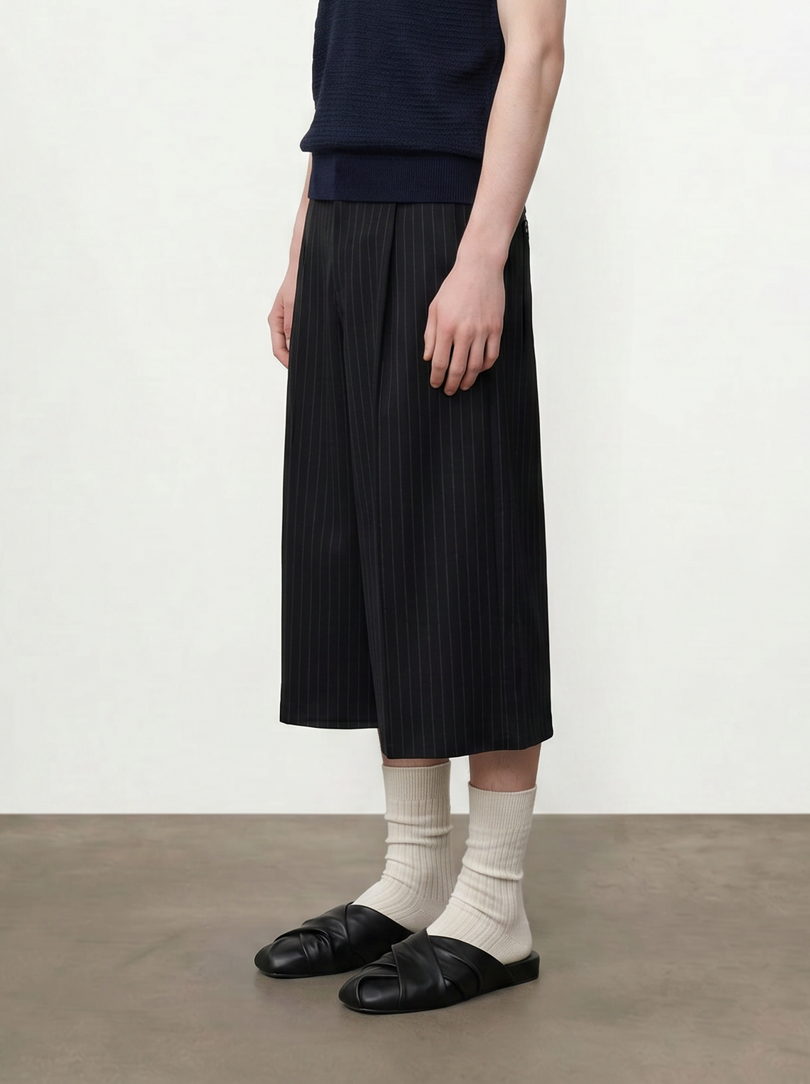 STRIPED FLUTTER PANTS