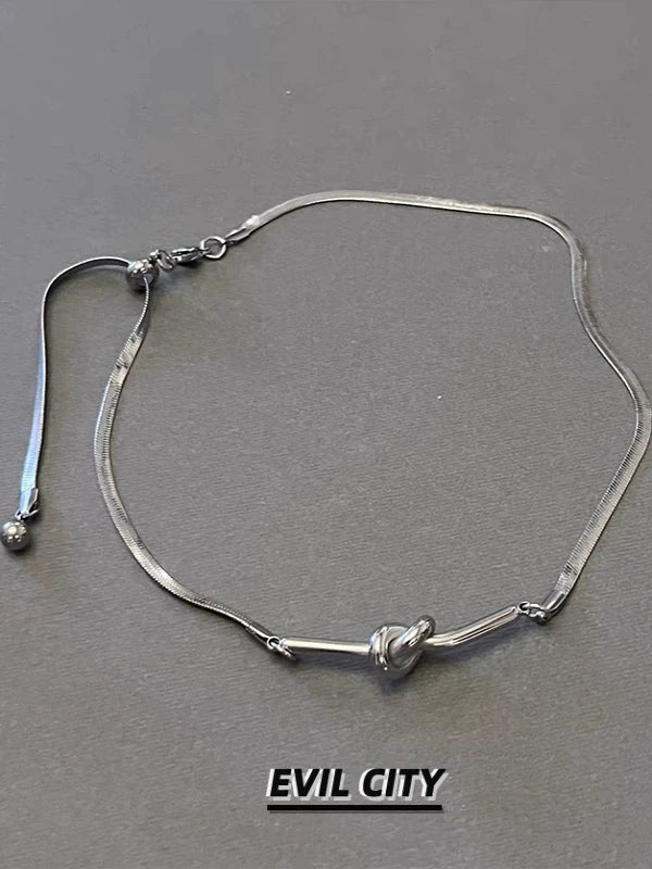 TWISTED CHAIN NECKLACE
