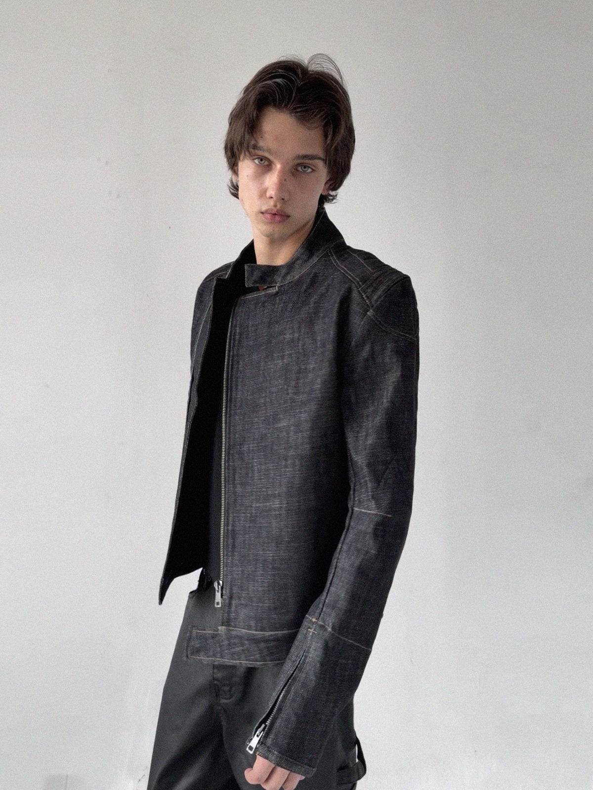 GENUINE COWHIDE SLIM-FIT JACKET