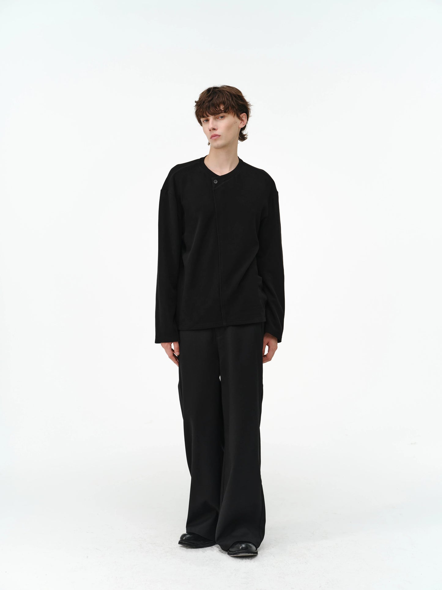 WARM V-NECK MERINO WOOL TOP