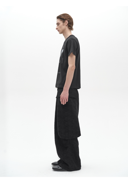 BREATHABLE GRAPHIC TEE