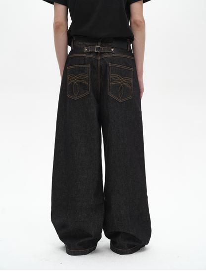 EMBROIDERED POCKET JEANS