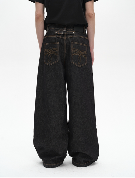 EMBROIDERED POCKET JEANS