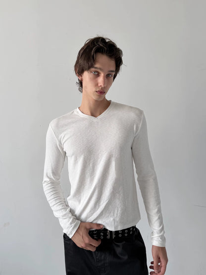 V-NECK SLIM-FIT CROPPED TOP