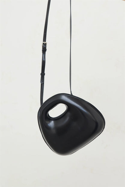 3D EGG-SHAPED CROSSBODY BAG