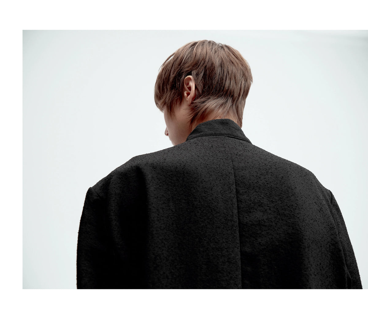 TEXTURED FITTED LONG-SLEEVE SHIRT