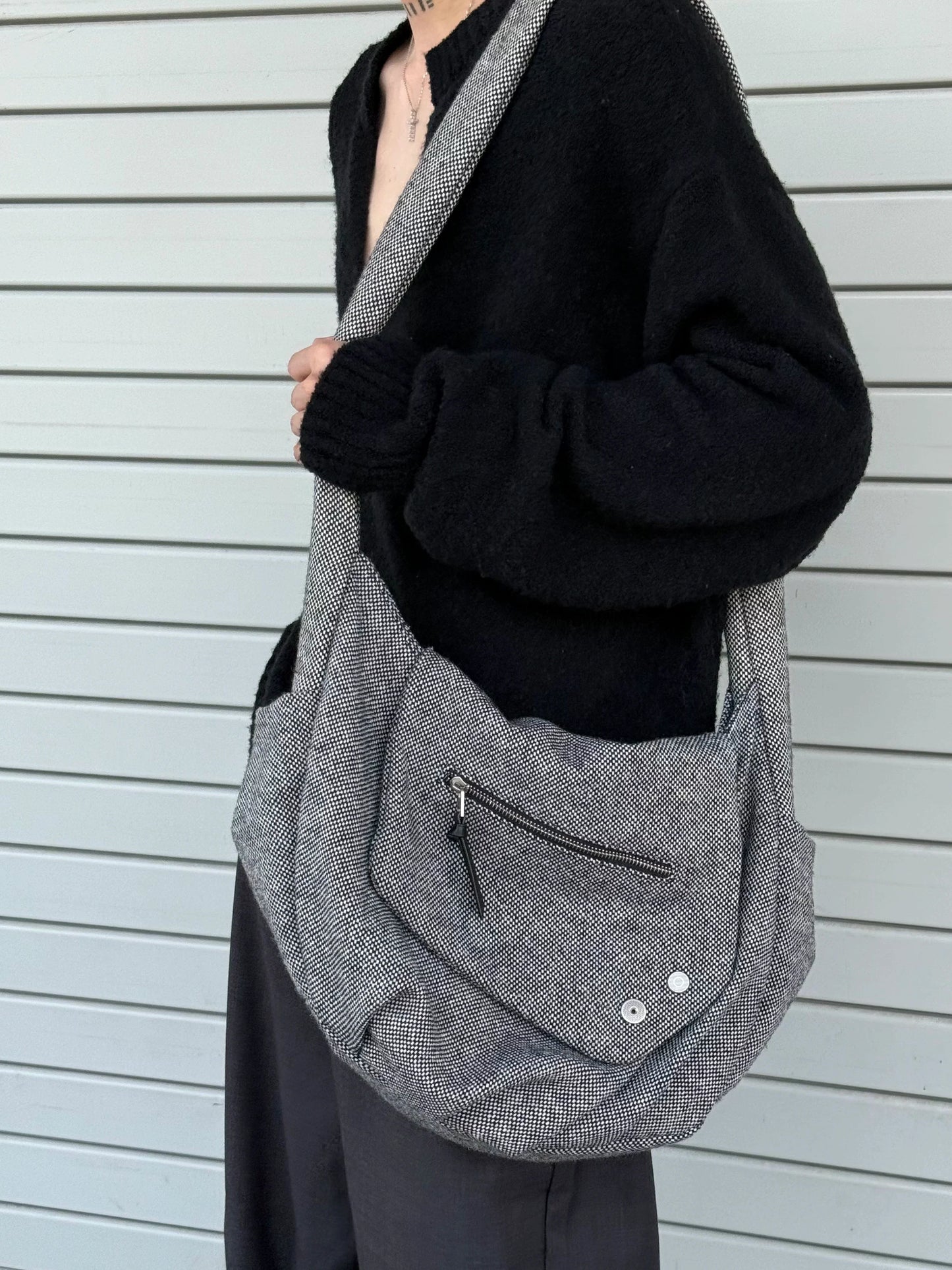 FLYING SAUCER MESSENGER BAG
