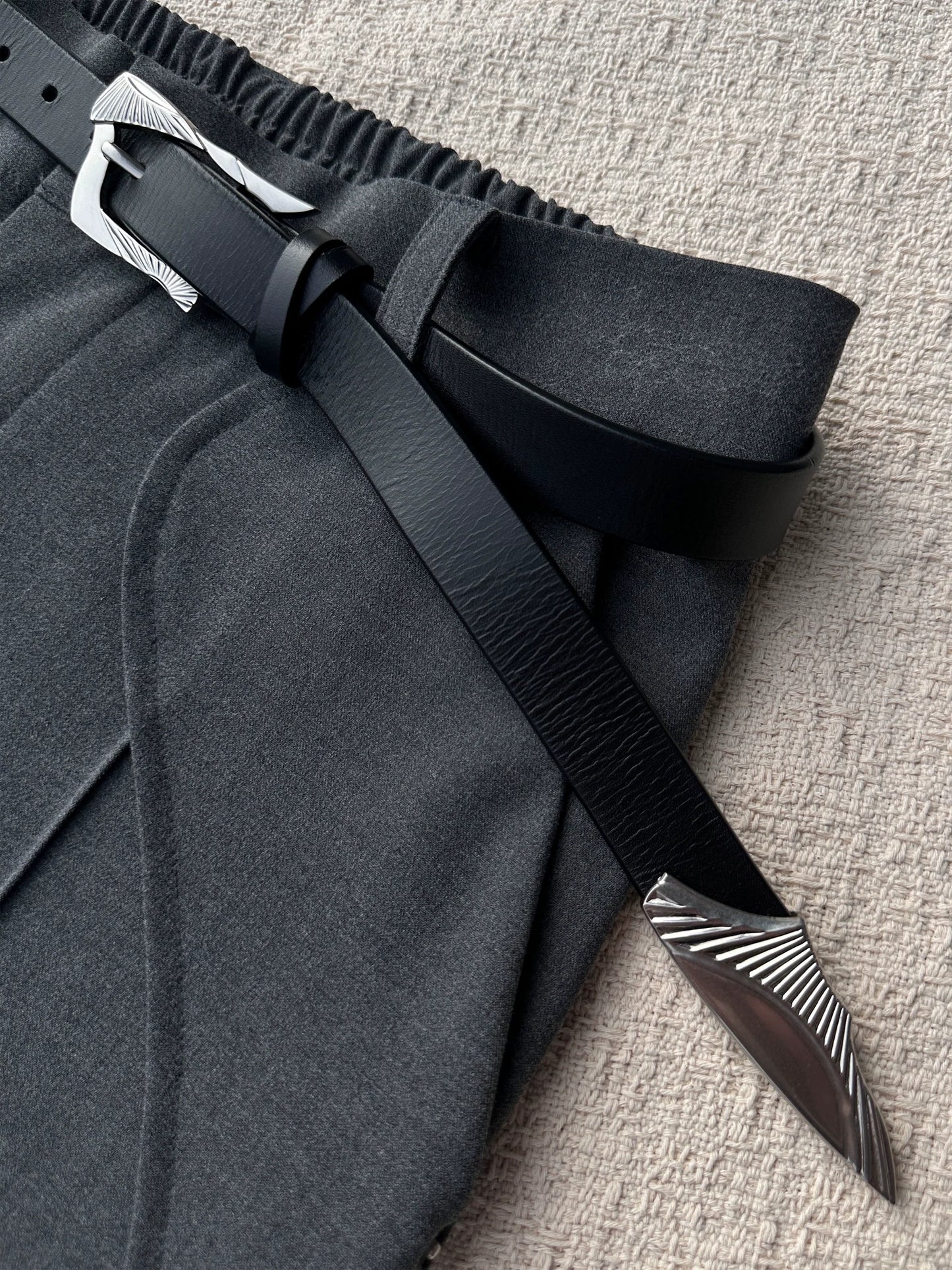 IRON SWORD LEATHER BELT