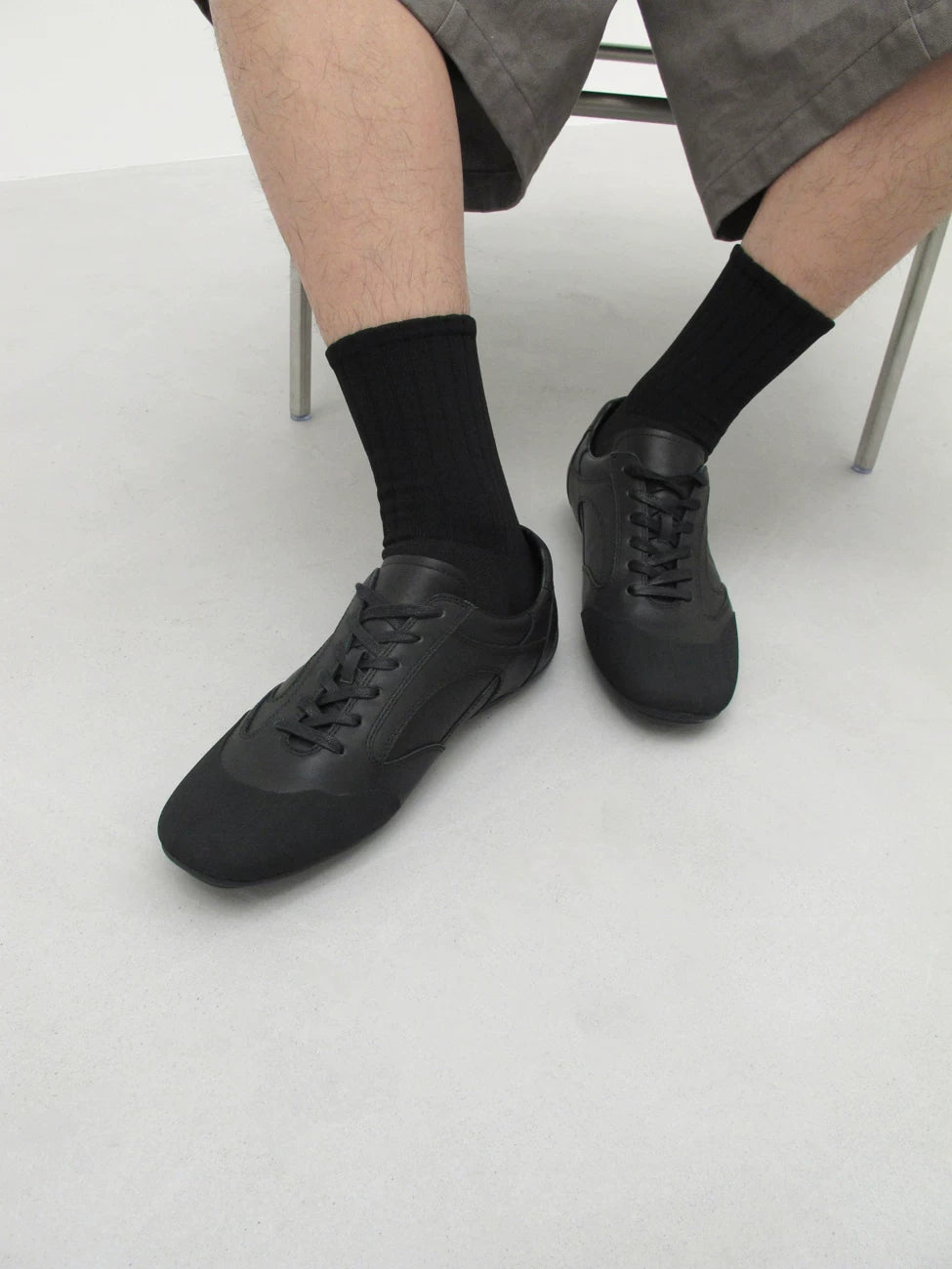 SOFT LEATHER TRAINING SHOES