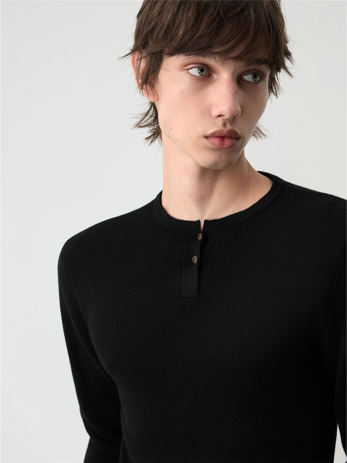 FITTED HENLEY NECK SWEATER