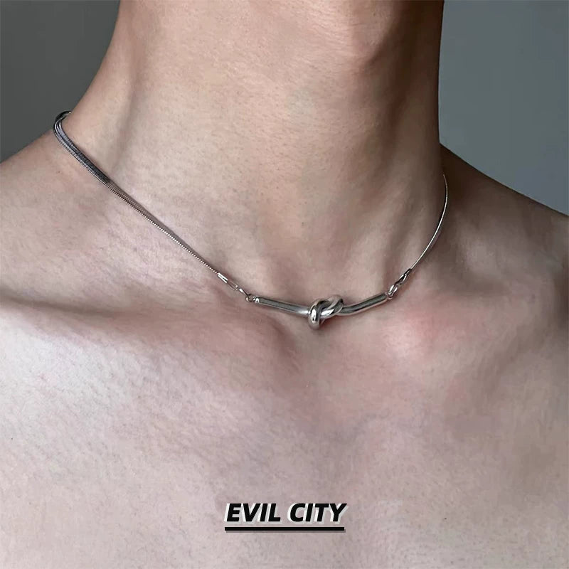TWISTED CHAIN NECKLACE