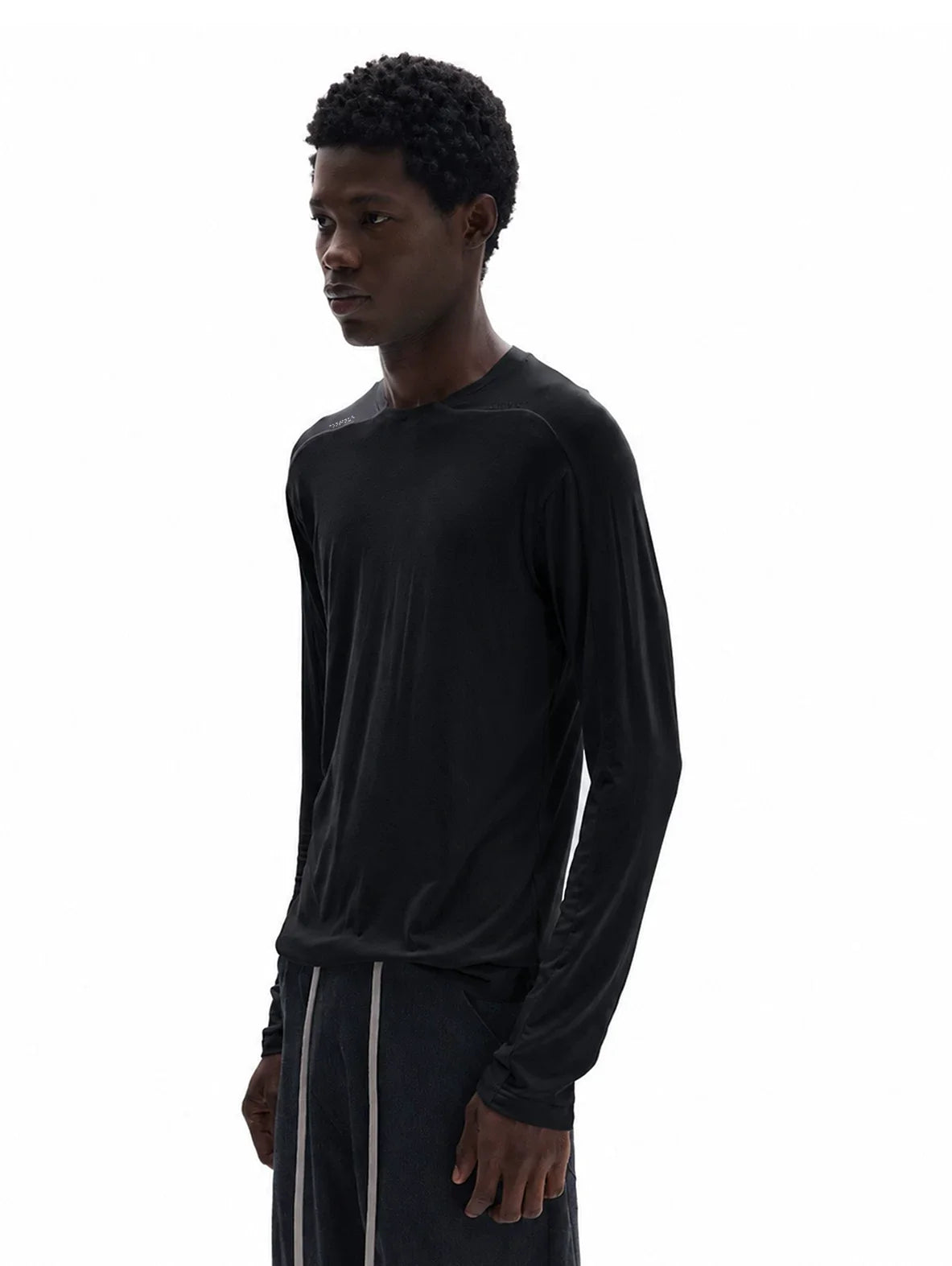 TWO-TONE TENCEL SLIM-FIT TOP