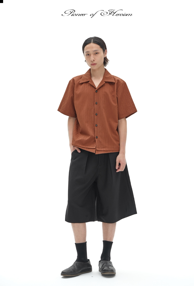 BOXY PLEATED SHIRT