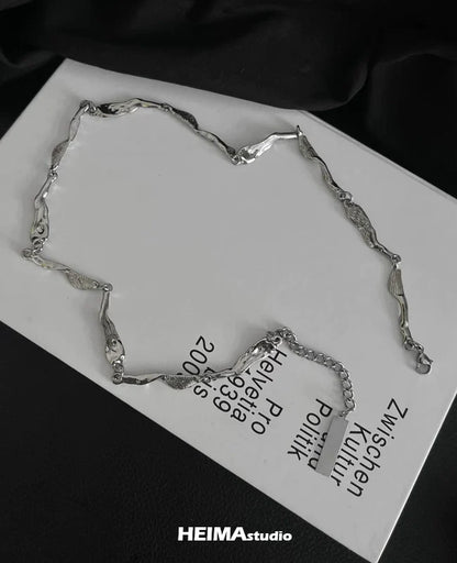 IRREGULAR CHAIN NECKLACE