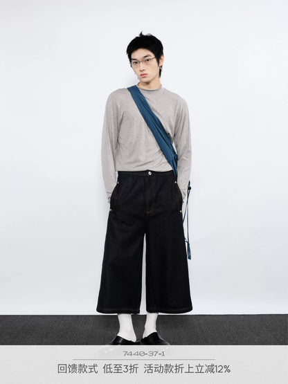 CROPPED JEANS WITH LARGE POCKETS