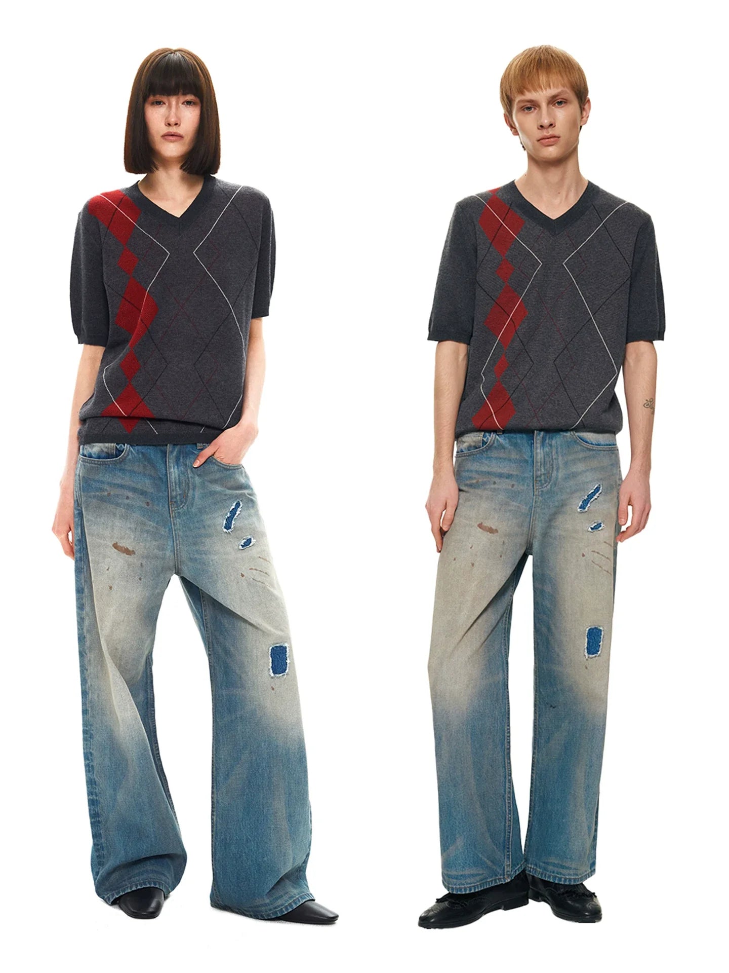 V-NECK DIAMOND CHECK TEE