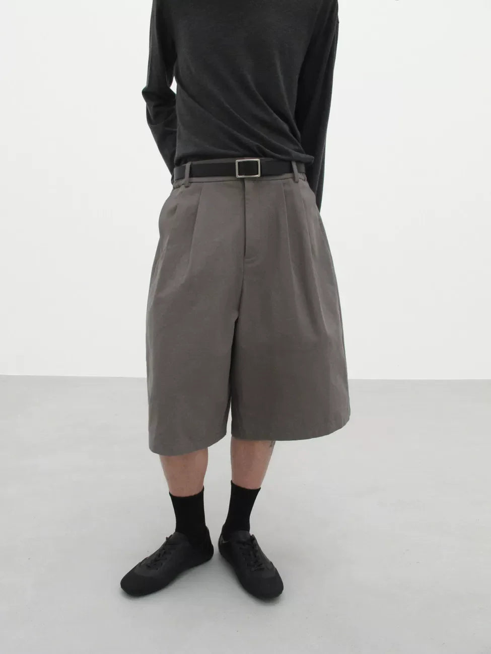 TEXTURED CROPPED SHORTS
