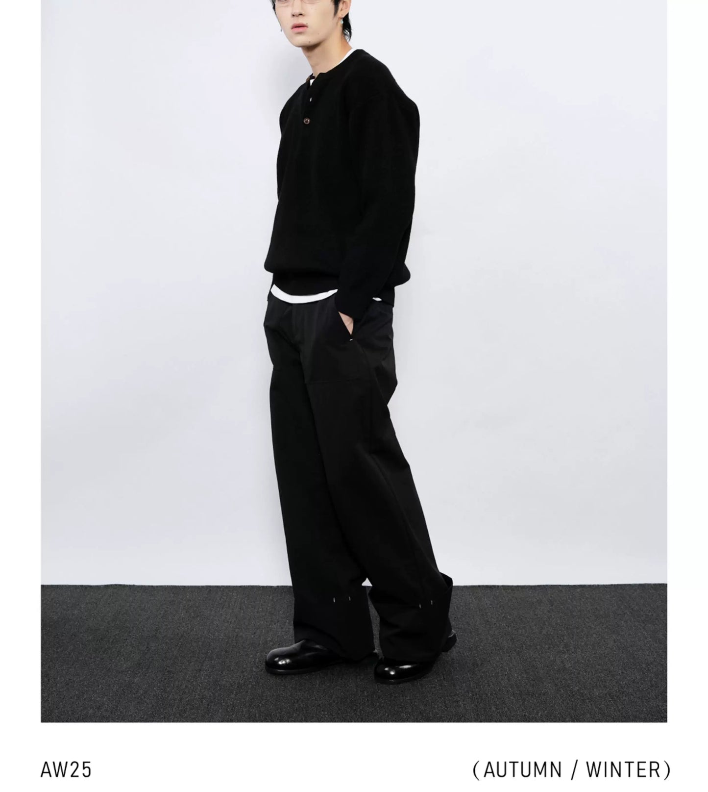 STURDY WIDE-CUFF CASUAL PANTS