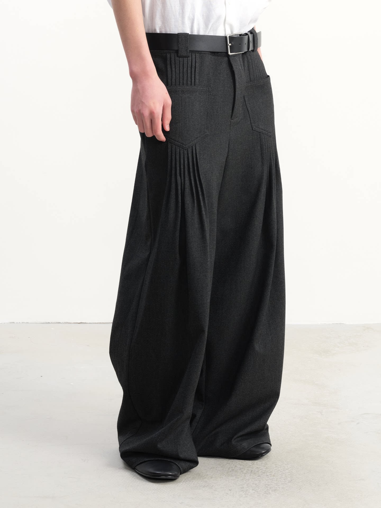 PLEATED WIDE LEG CASUAL PANTS