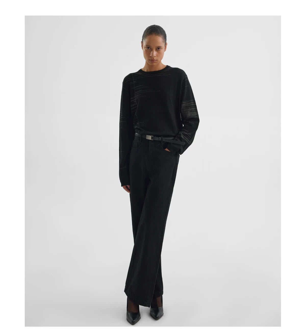 LINE JACQUARD LONG SLEEVE KNIT